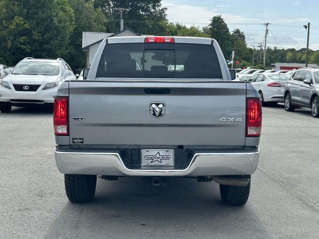 RAM 1500 Classic SLT 4x4 Crew Cab 5'7" Box 2023