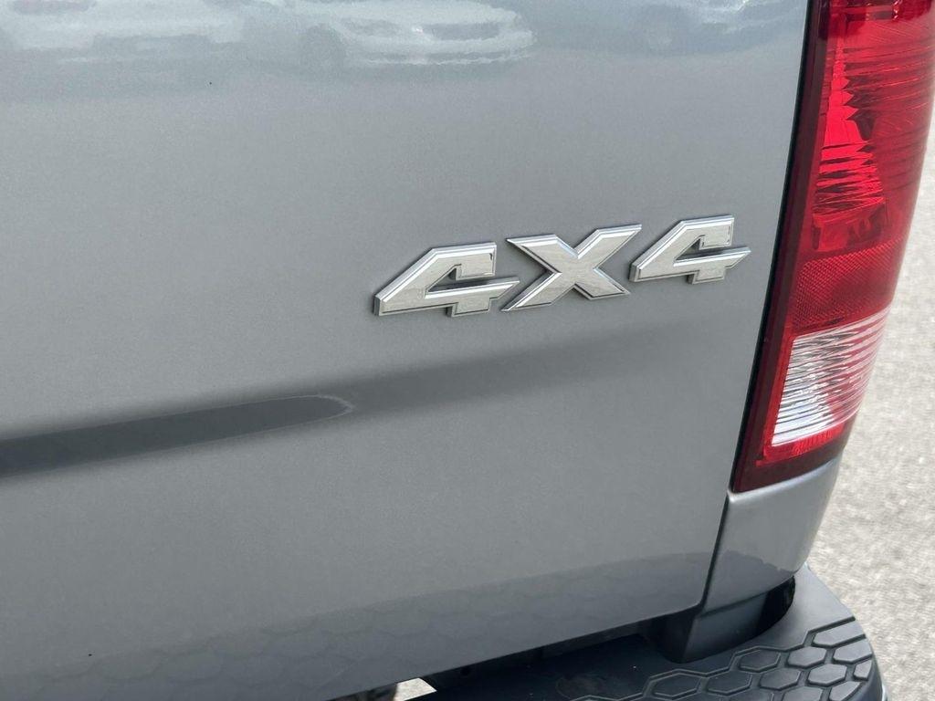 RAM 1500 Classic SLT 4x4 Crew Cab 5'7" Box 2023
