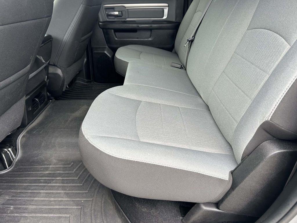 RAM 1500 Classic SLT 4x4 Crew Cab 5'7" Box 2023