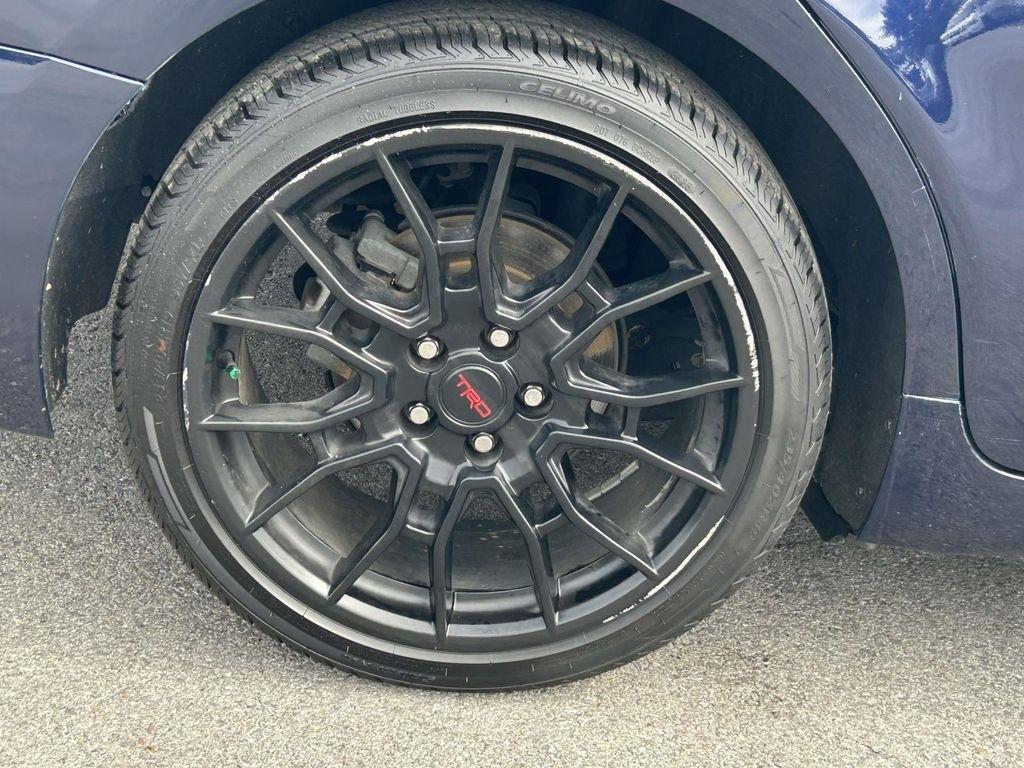 Toyota Camry SE Auto (Natl) 2021