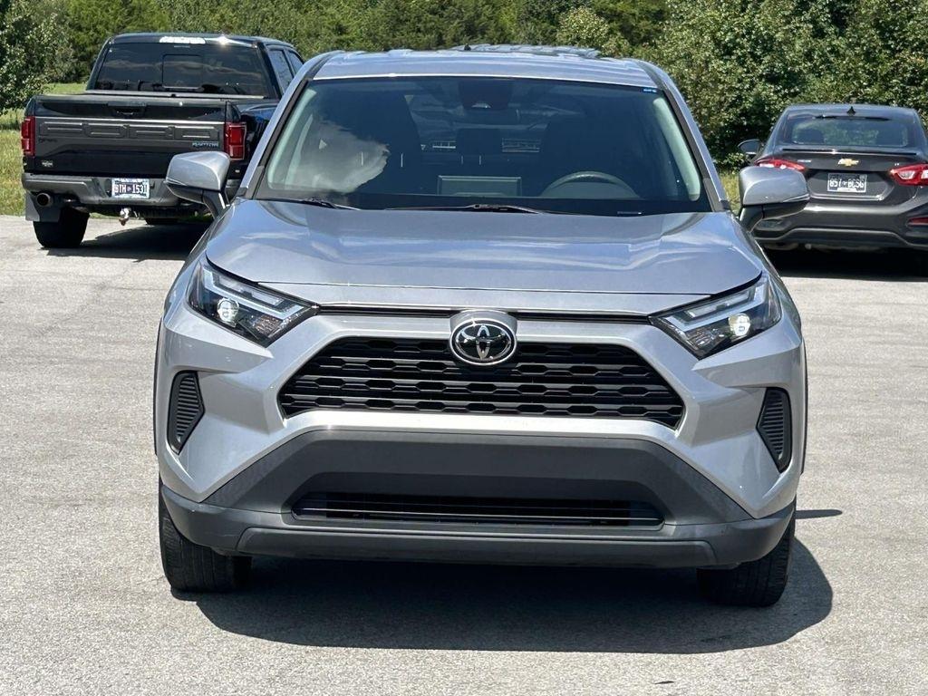 Toyota RAV4 LE FWD (Natl) 2023