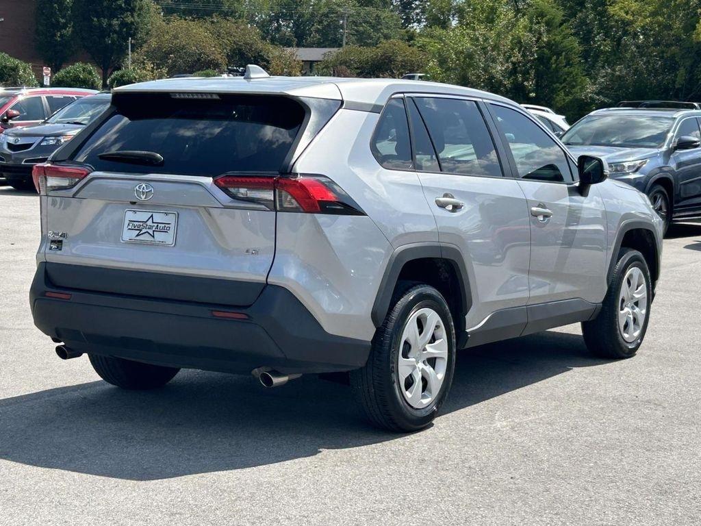 Toyota RAV4 LE FWD (Natl) 2023
