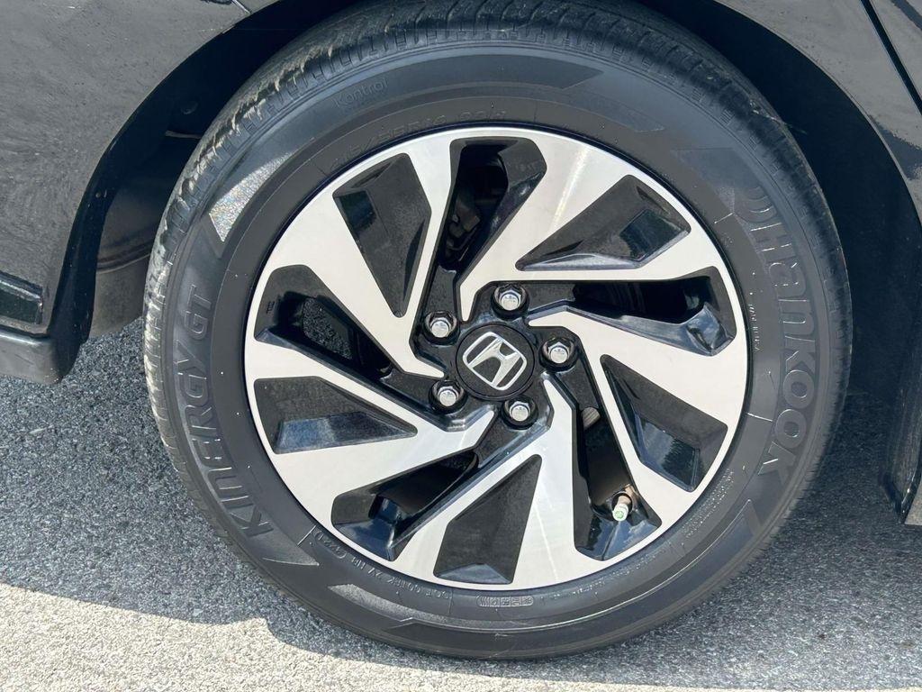 Honda Civic Hatchback LX CVT 2017