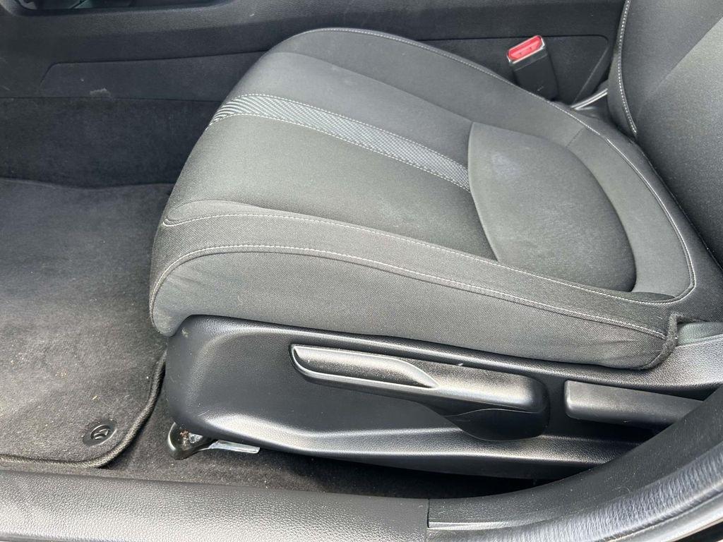 Honda Civic Hatchback LX CVT 2017