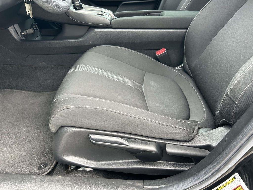 Honda Civic Hatchback LX CVT 2017