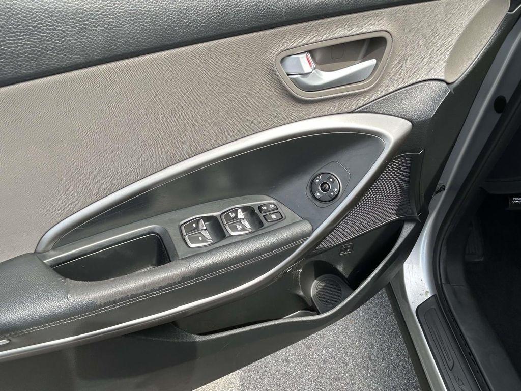 Hyundai Santa Fe SE 3.3L Auto 2017