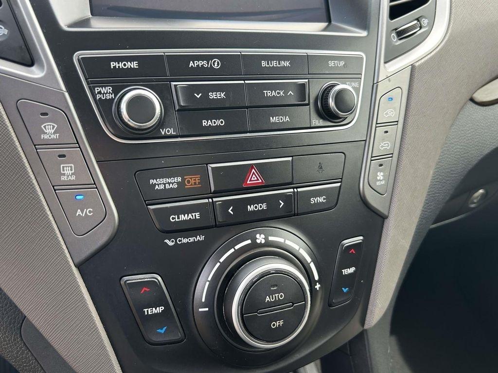 Hyundai Santa Fe SE 3.3L Auto 2017