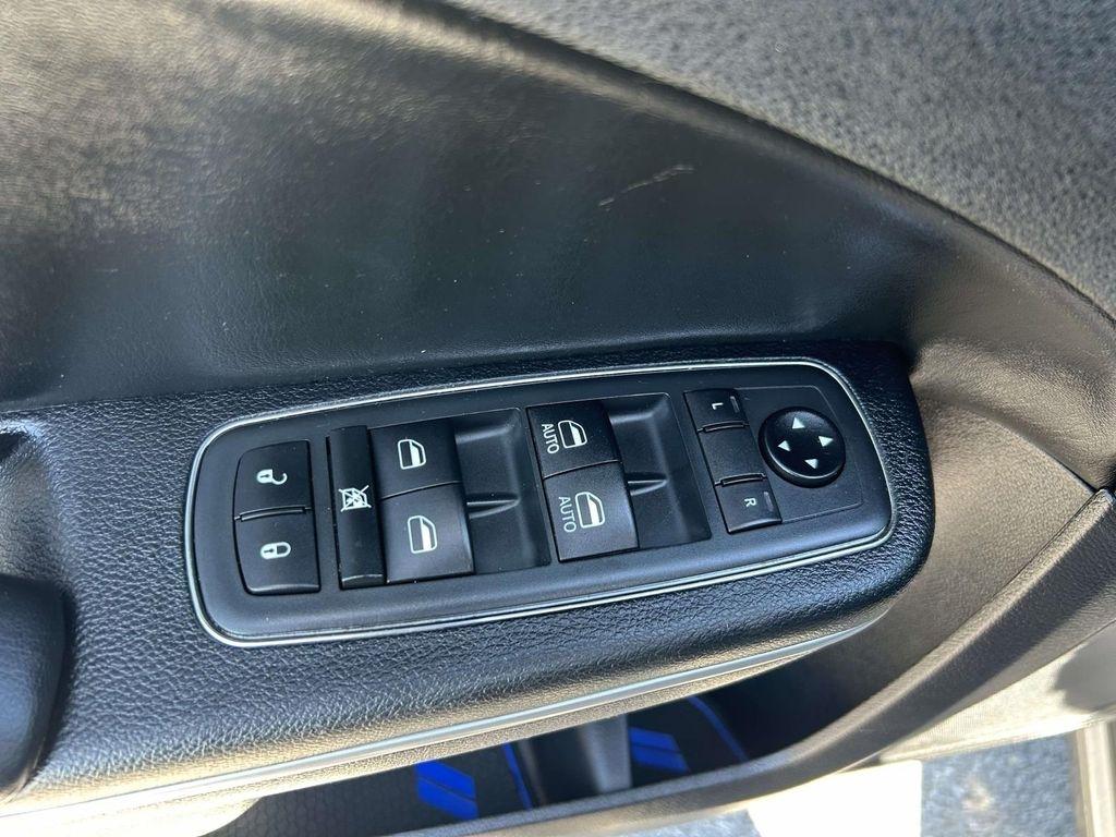 Dodge Charger SXT RWD 2020