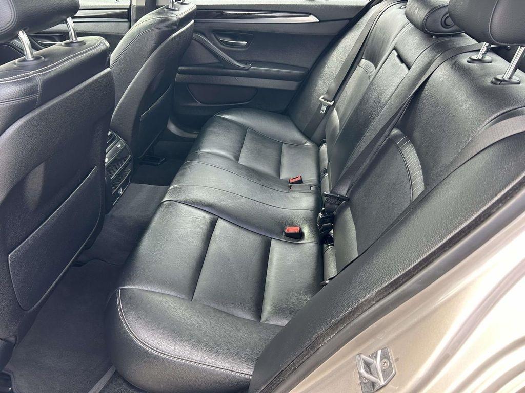 BMW 5 Series 4dr Sdn 535i RWD 2014