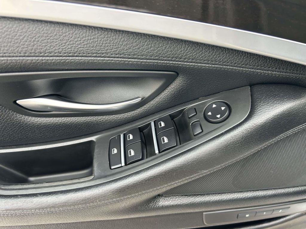 BMW 5 Series 4dr Sdn 535i RWD 2014