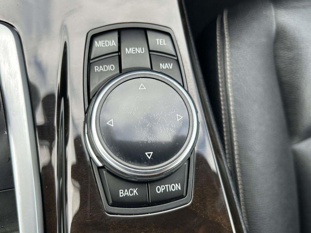 BMW 5 Series 4dr Sdn 535i RWD 2014