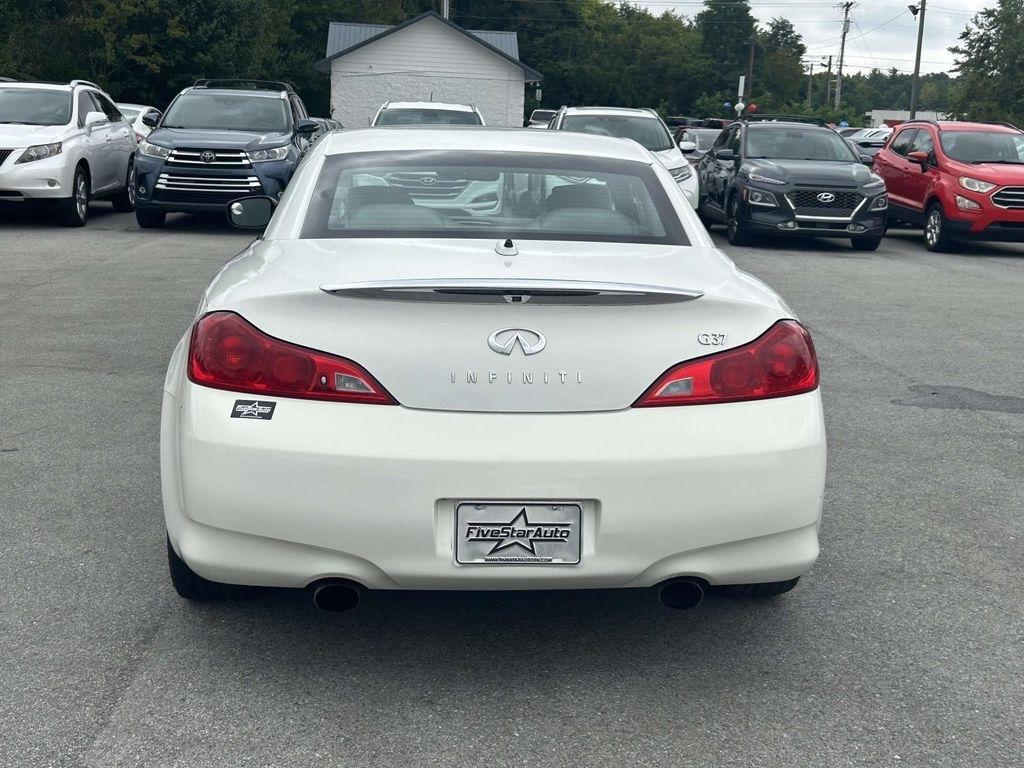 Infiniti G37 Convertible 2dr Base 2009