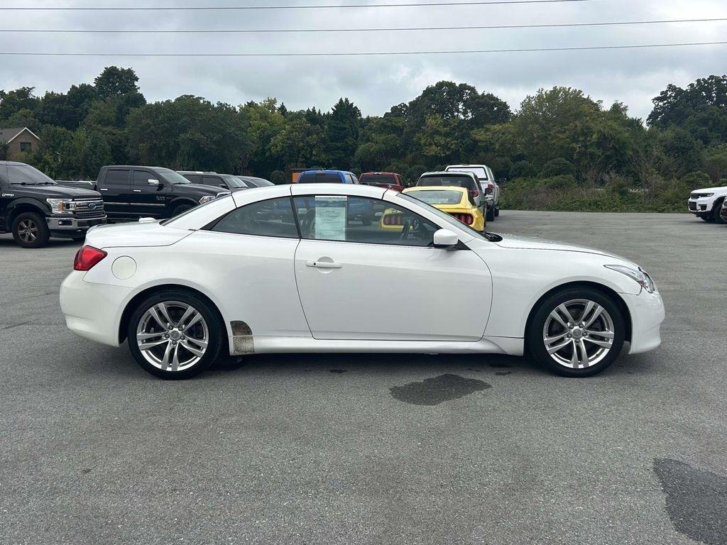 Infiniti G37 Convertible 2dr Base 2009