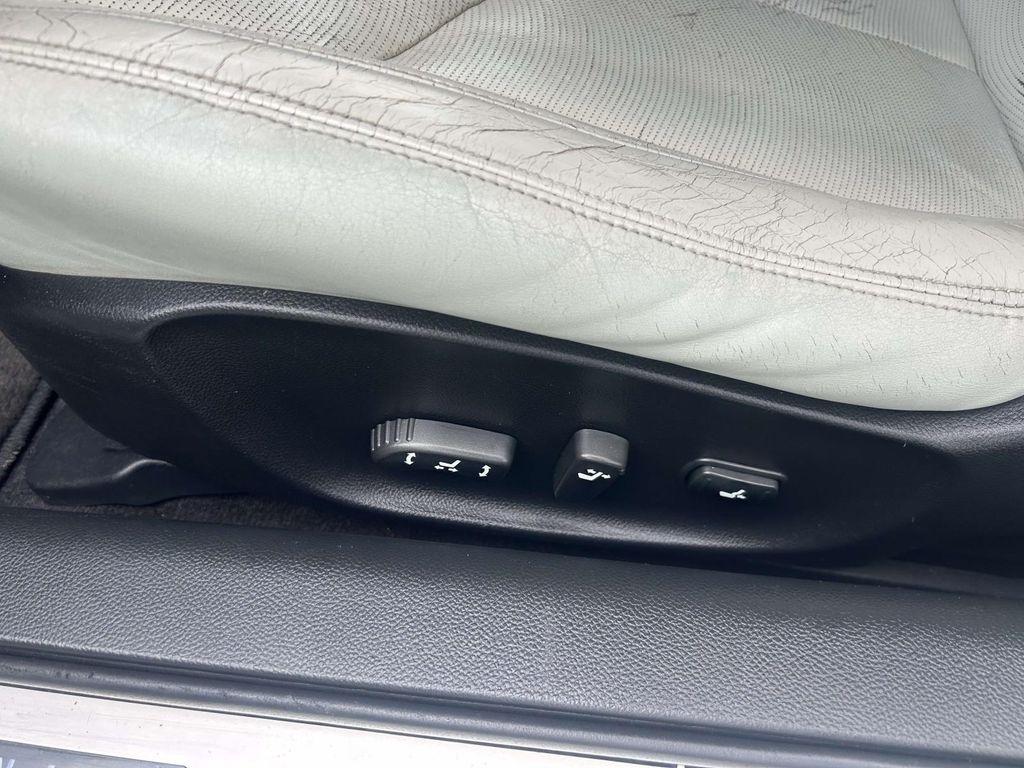 Infiniti G37 Convertible 2dr Base 2009