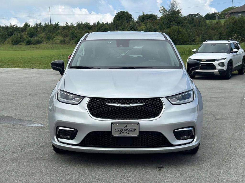 Chrysler Pacifica Touring L FWD 2024