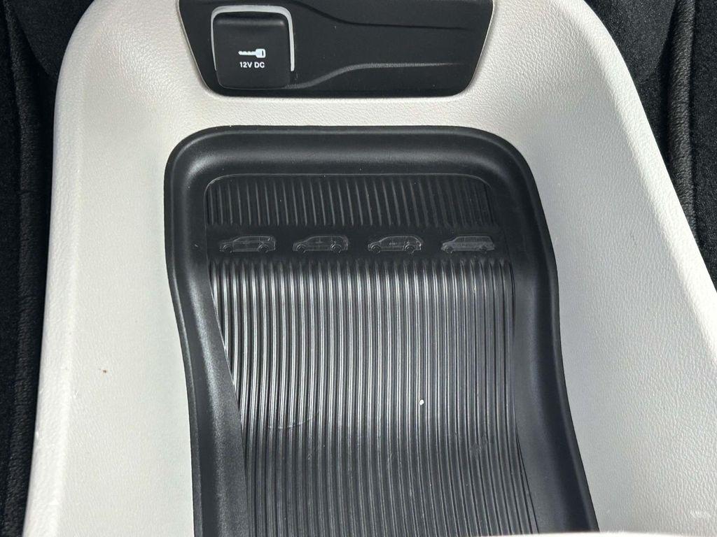 Chrysler Pacifica Touring L FWD 2024