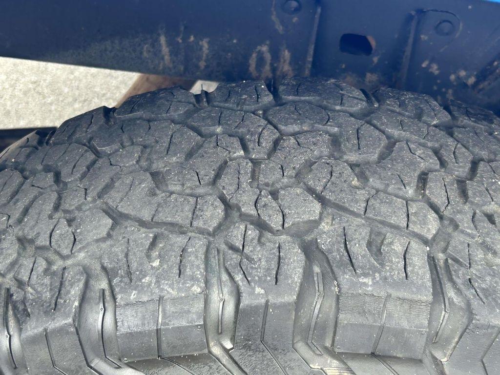 Toyota Tacoma 4WD TRD Off Road Double Cab 5' Bed V6 MT (Natl) 2020