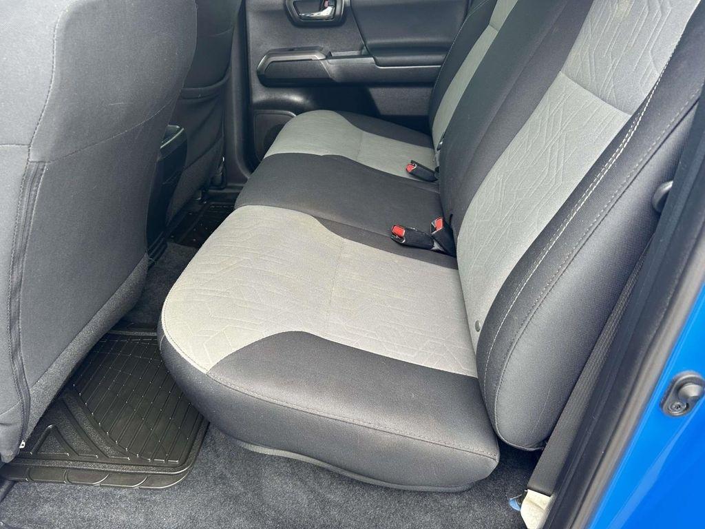 Toyota Tacoma 4WD TRD Off Road Double Cab 5' Bed V6 MT (Natl) 2020