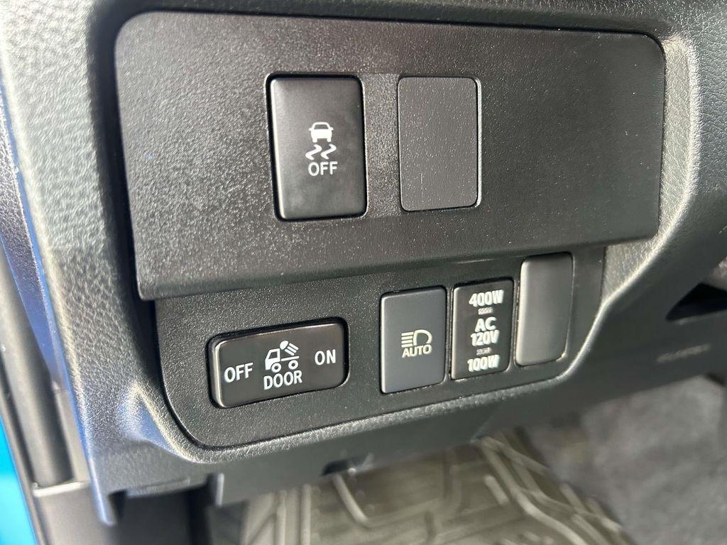Toyota Tacoma 4WD TRD Off Road Double Cab 5' Bed V6 MT (Natl) 2020