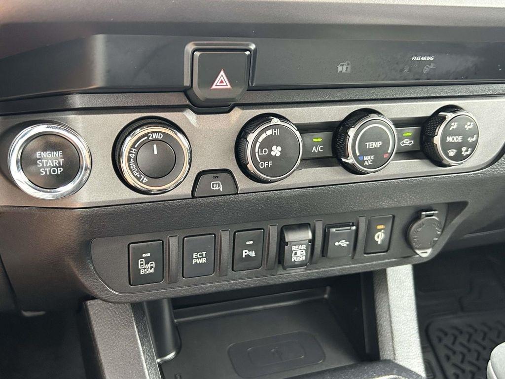 Toyota Tacoma 4WD TRD Off Road Double Cab 5' Bed V6 MT (Natl) 2020