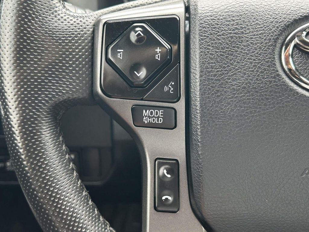 Toyota Tacoma 4WD TRD Off Road Double Cab 5' Bed V6 MT (Natl) 2020