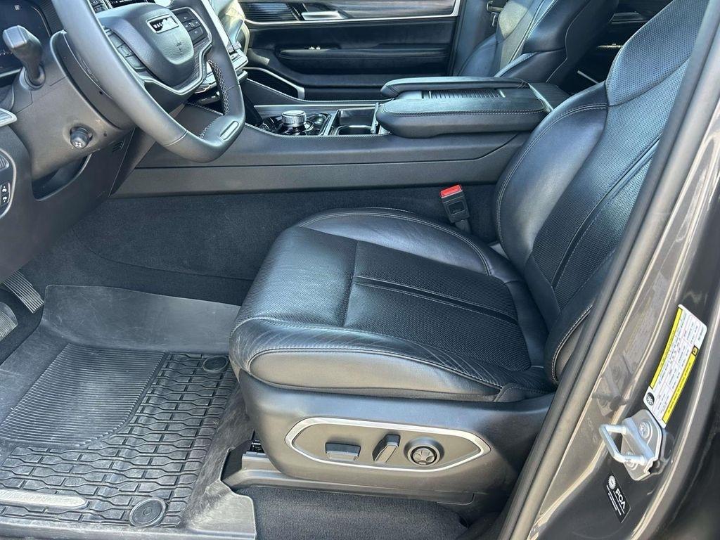 Jeep Wagoneer L Series II 4x2 *Ltd Avail* 2024