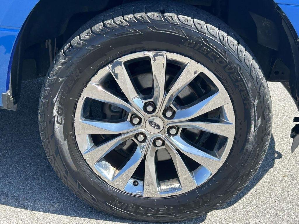 Ford F-150 4WD SuperCab 163" Lariat w/HD Payload Pkg 2015