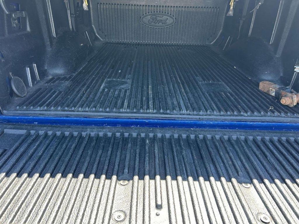 Ford F-150 4WD SuperCab 163" Lariat w/HD Payload Pkg 2015