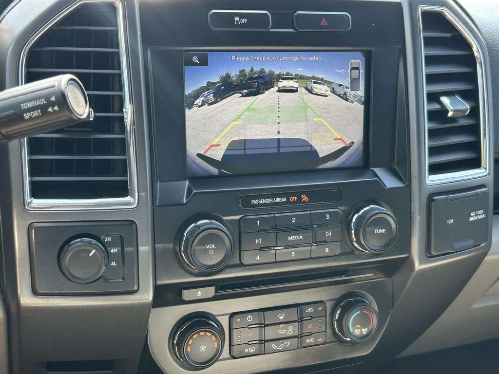 Ford F-150 4WD SuperCab 163" Lariat w/HD Payload Pkg 2015
