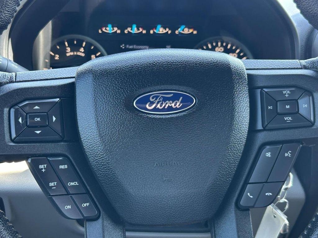 Ford F-150 4WD SuperCab 163" Lariat w/HD Payload Pkg 2015