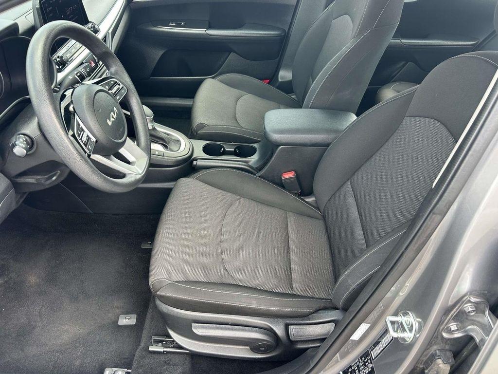 Kia Forte LXS IVT 2024