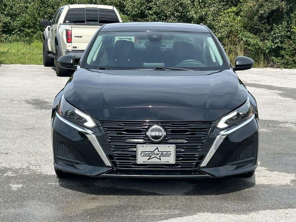 Nissan Altima 2.5 SV Sedan 2024