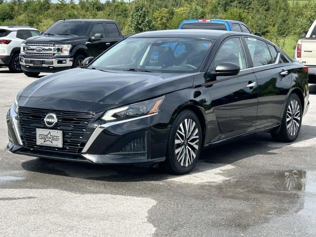 Nissan Altima 2.5 SV Sedan 2024