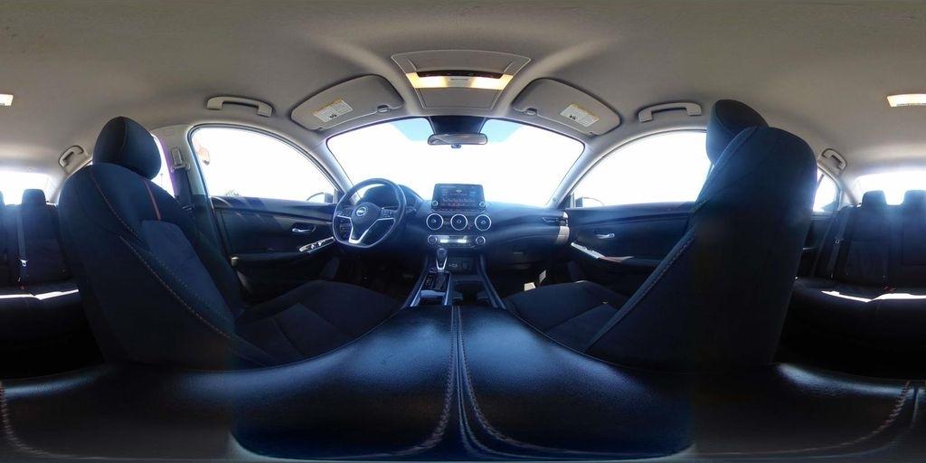Nissan Sentra SR CVT 2025