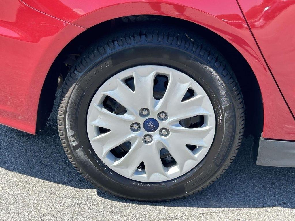 Ford Fusion S FWD 2020