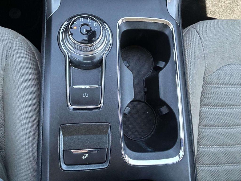 Ford Fusion S FWD 2020