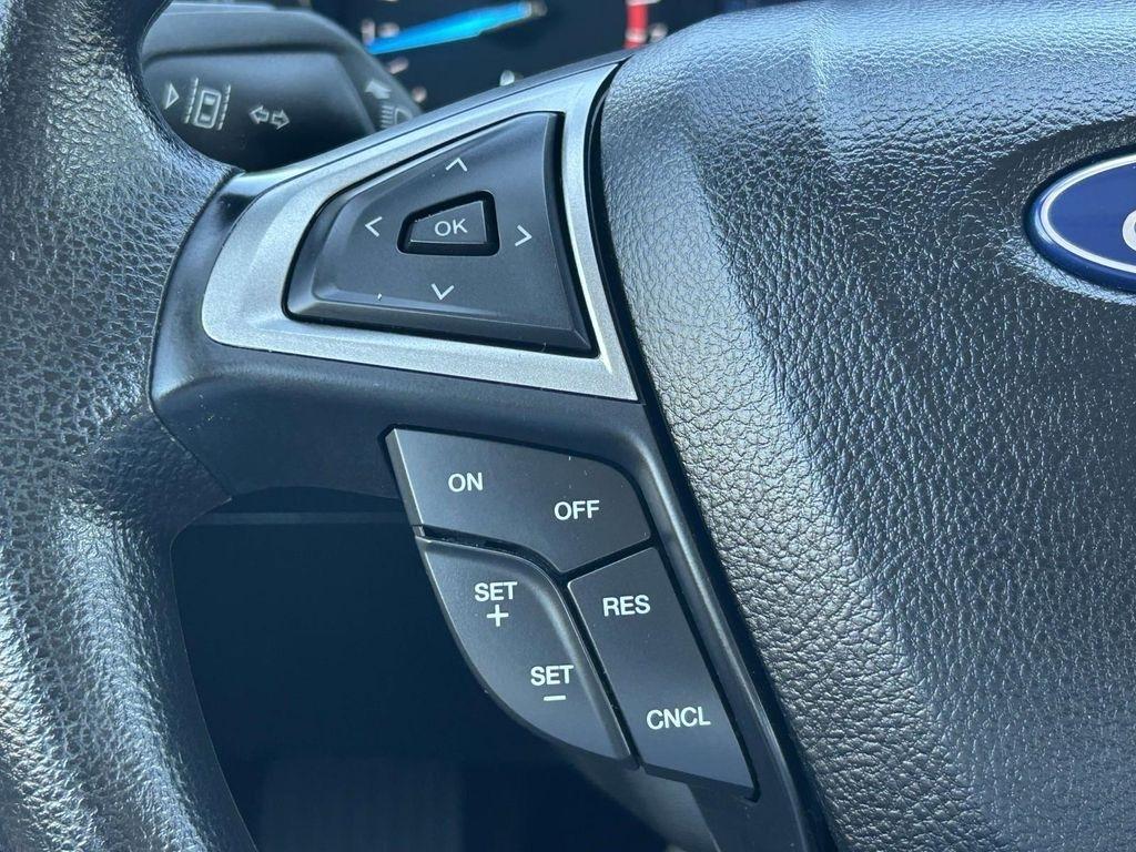 Ford Fusion S FWD 2020