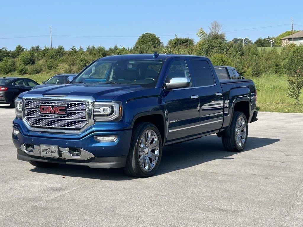 GMC Sierra 1500 4WD Crew Cab 143.5" Denali 2017
