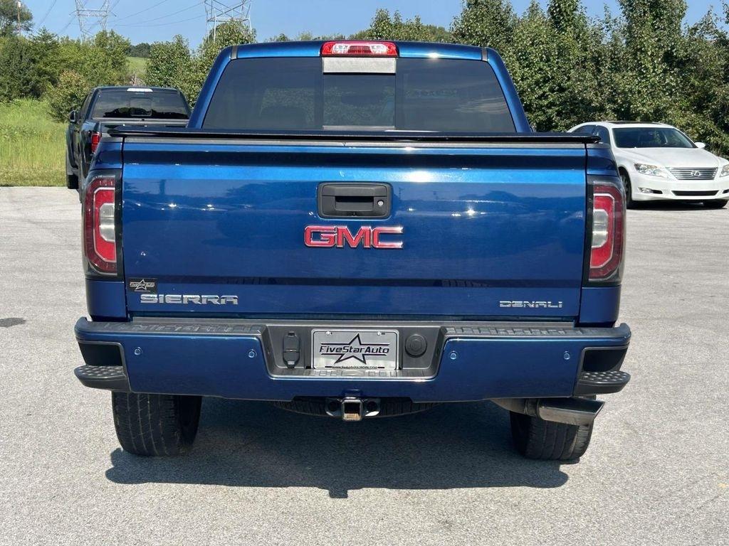 GMC Sierra 1500 4WD Crew Cab 143.5" Denali 2017
