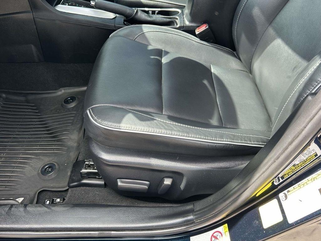 Toyota Corolla XLE CVT (Natl) 2018