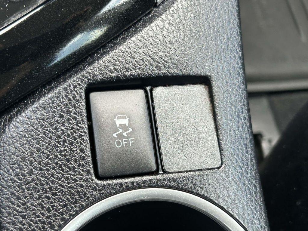 Toyota Corolla XLE CVT (Natl) 2018