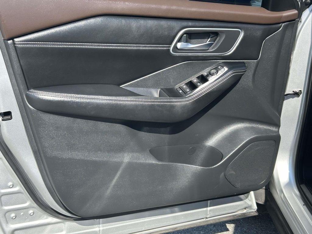 Nissan Rogue FWD SV 2021