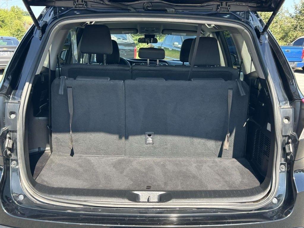 Toyota Highlander LE V6 AWD (Natl) 2017