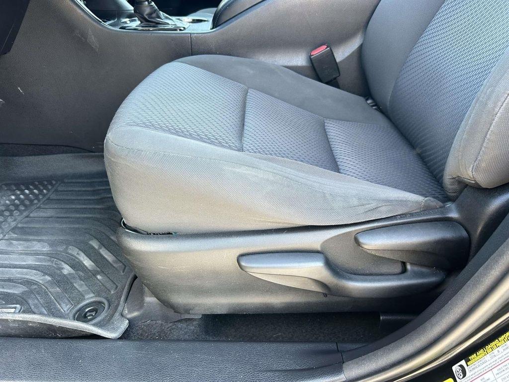 Toyota Highlander LE V6 AWD (Natl) 2017