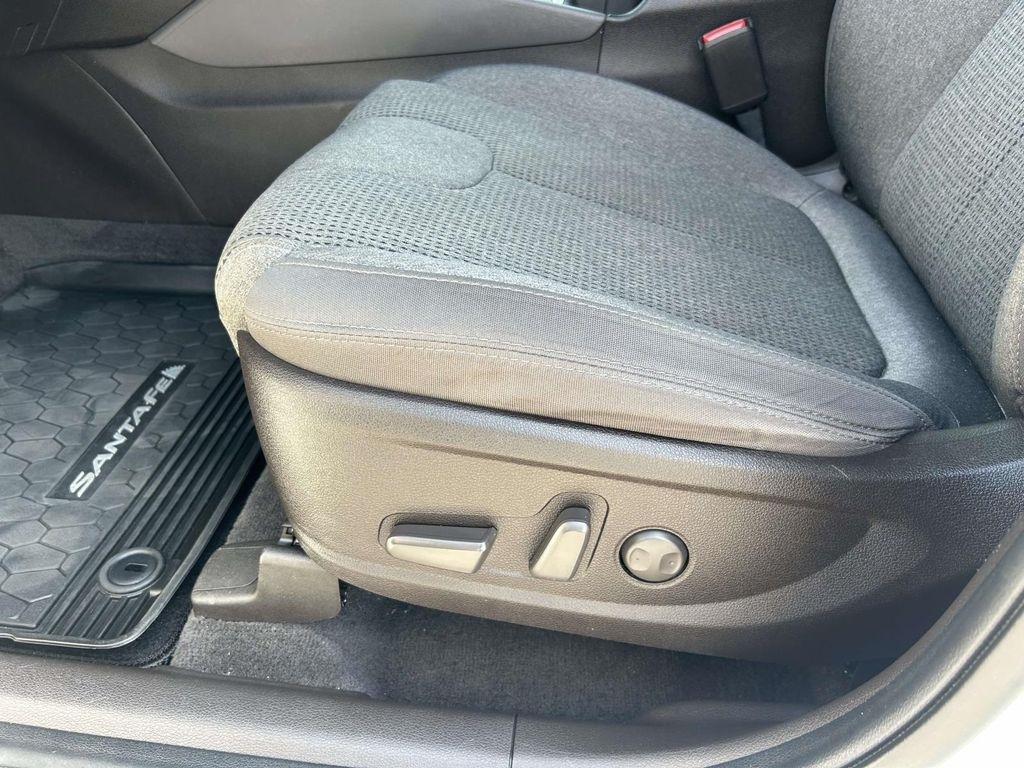 Hyundai Santa Fe SEL 2.4L Auto FWD 2020