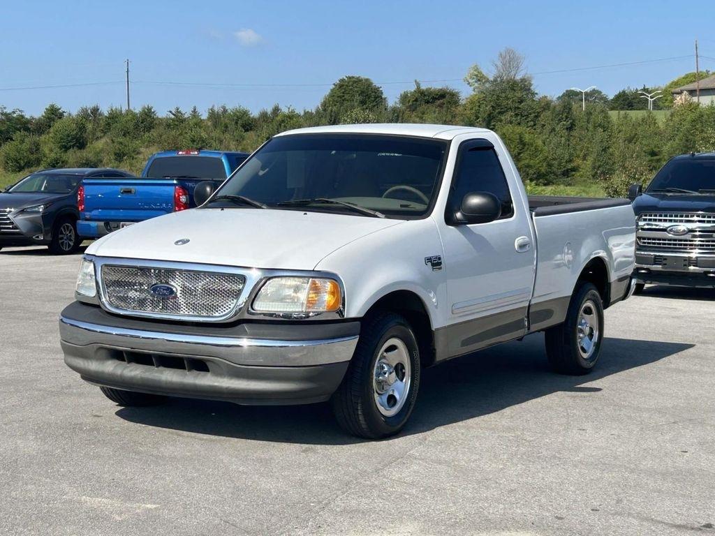 Ford F-150 Reg Cab 120" XLT 2003