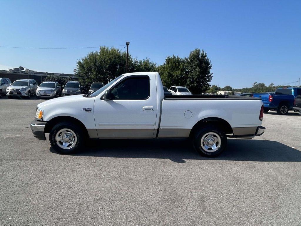 Ford F-150 Reg Cab 120" XLT 2003