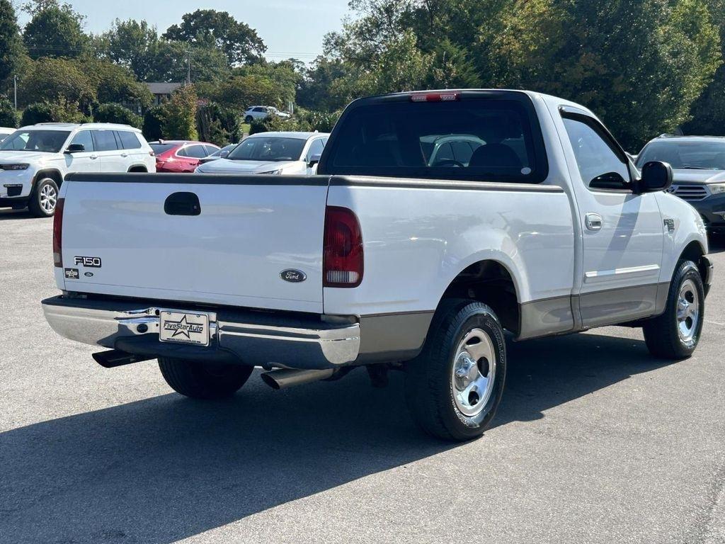 Ford F-150 Reg Cab 120" XLT 2003