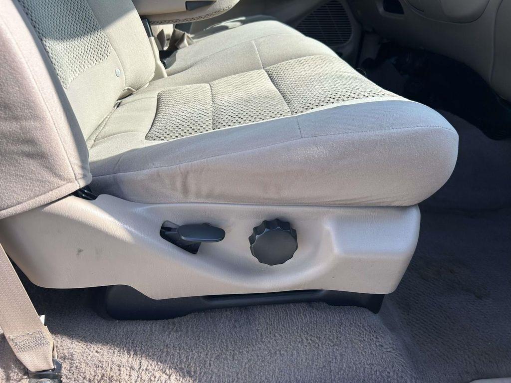 Ford F-150 Reg Cab 120" XLT 2003