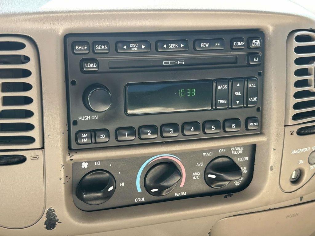 Ford F-150 Reg Cab 120" XLT 2003